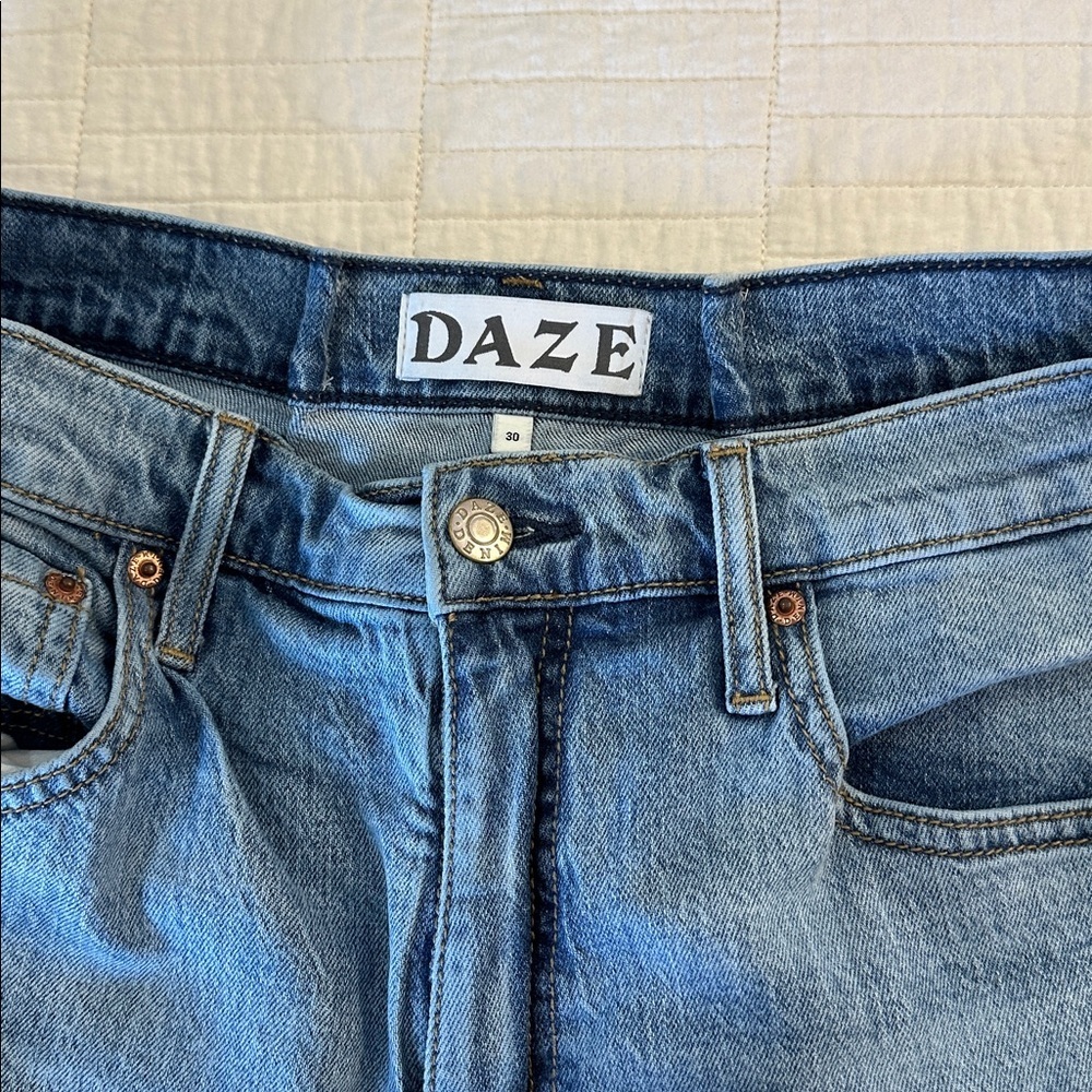 DAZE Jeans Size 30 Barrel Leg High Rise Light Wash Denim Statement - Picture 10 of 12